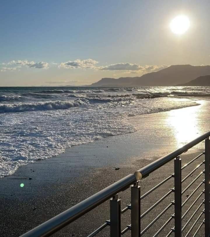 Casa Al Mare Apartman Ventimiglia Kültér fotó