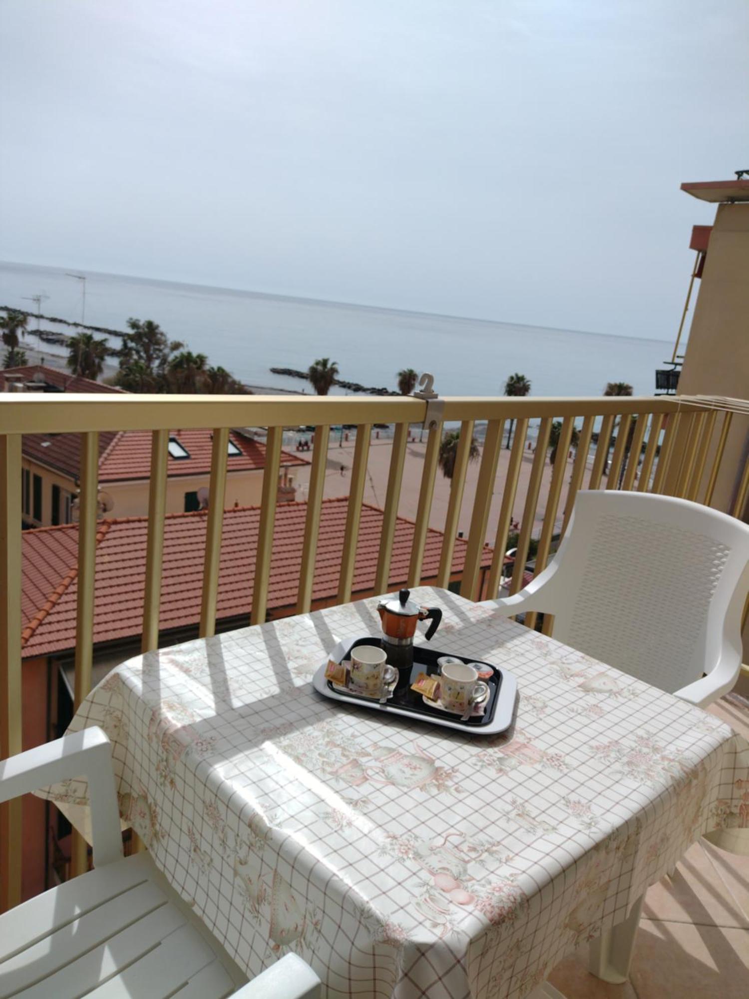 Casa Al Mare Apartman Ventimiglia Kültér fotó