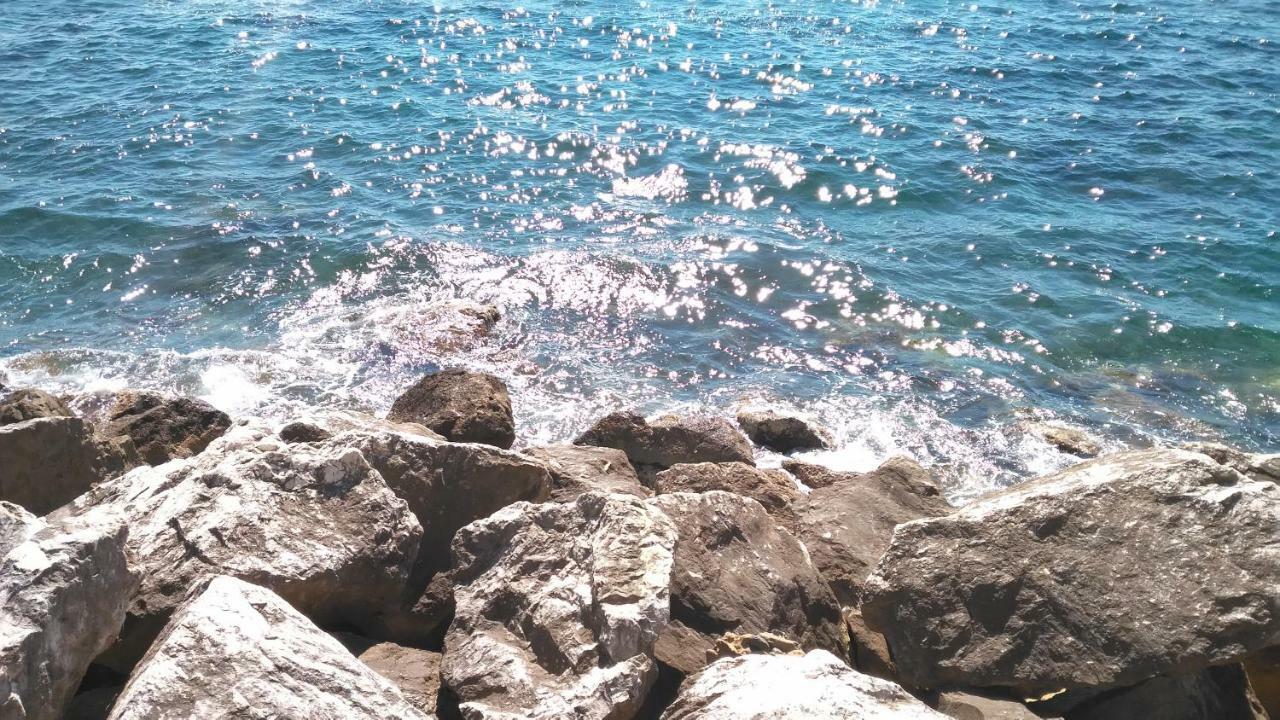 Casa Al Mare Apartman Ventimiglia Kültér fotó