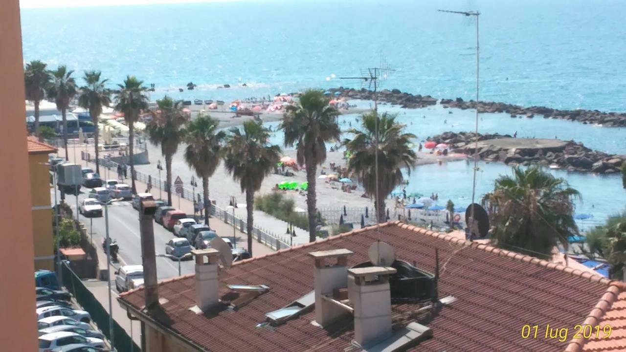 Casa Al Mare Apartman Ventimiglia Kültér fotó